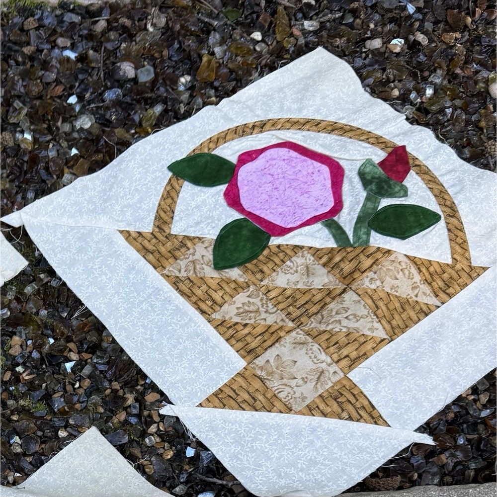 1. Flower Basket Applique Quilt Block 12.5x13 Floral-Unfinished